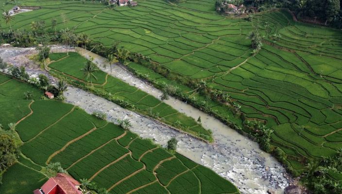 rahmanmukhlis28-10062022-0001