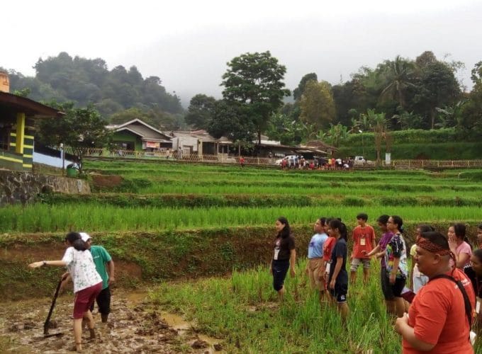 Wisata Alam Kampung Sawah Cilember